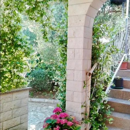Green House Holiday home Zaboric